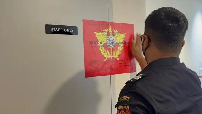 Bea Cukai Segel Toko Emas Mewah Bening Luxury Pluit karena Pelanggaran Ini